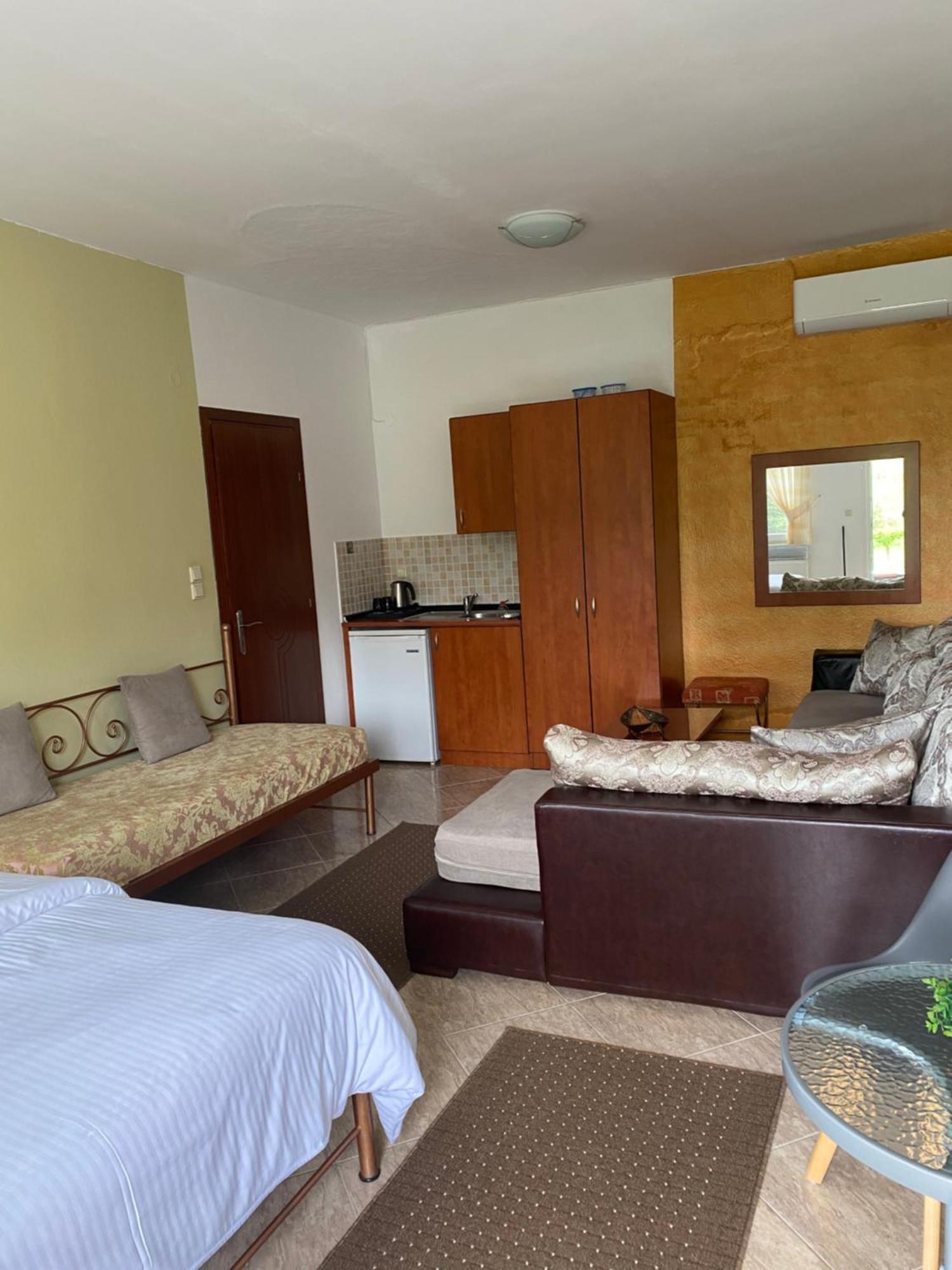 Ángistron Guesthouse Anestis מראה חיצוני תמונה
